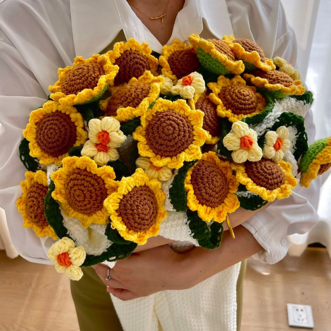 Hand Made Soft Bouquet Blanket (Premium Wool Yarn)